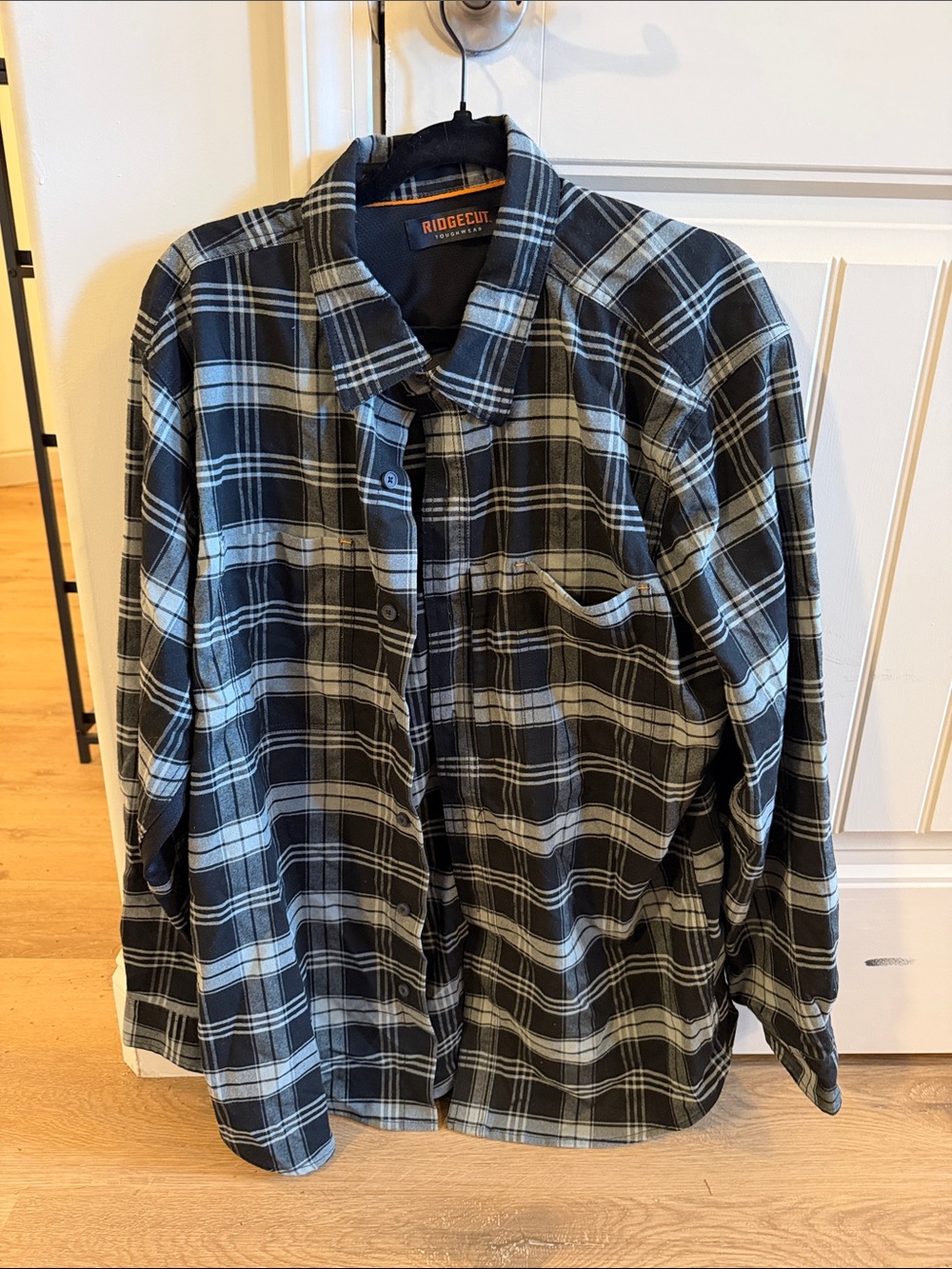 Ridgecut Men's Black and Gray Plaid Button-Down Shirt